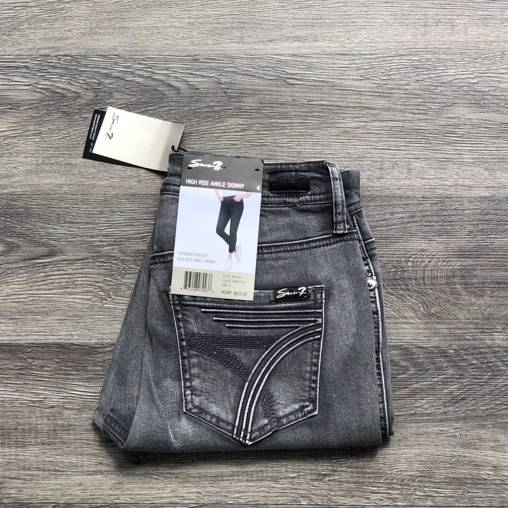 NWT Seven7 High Rise Ankle Skinny Raw Hem